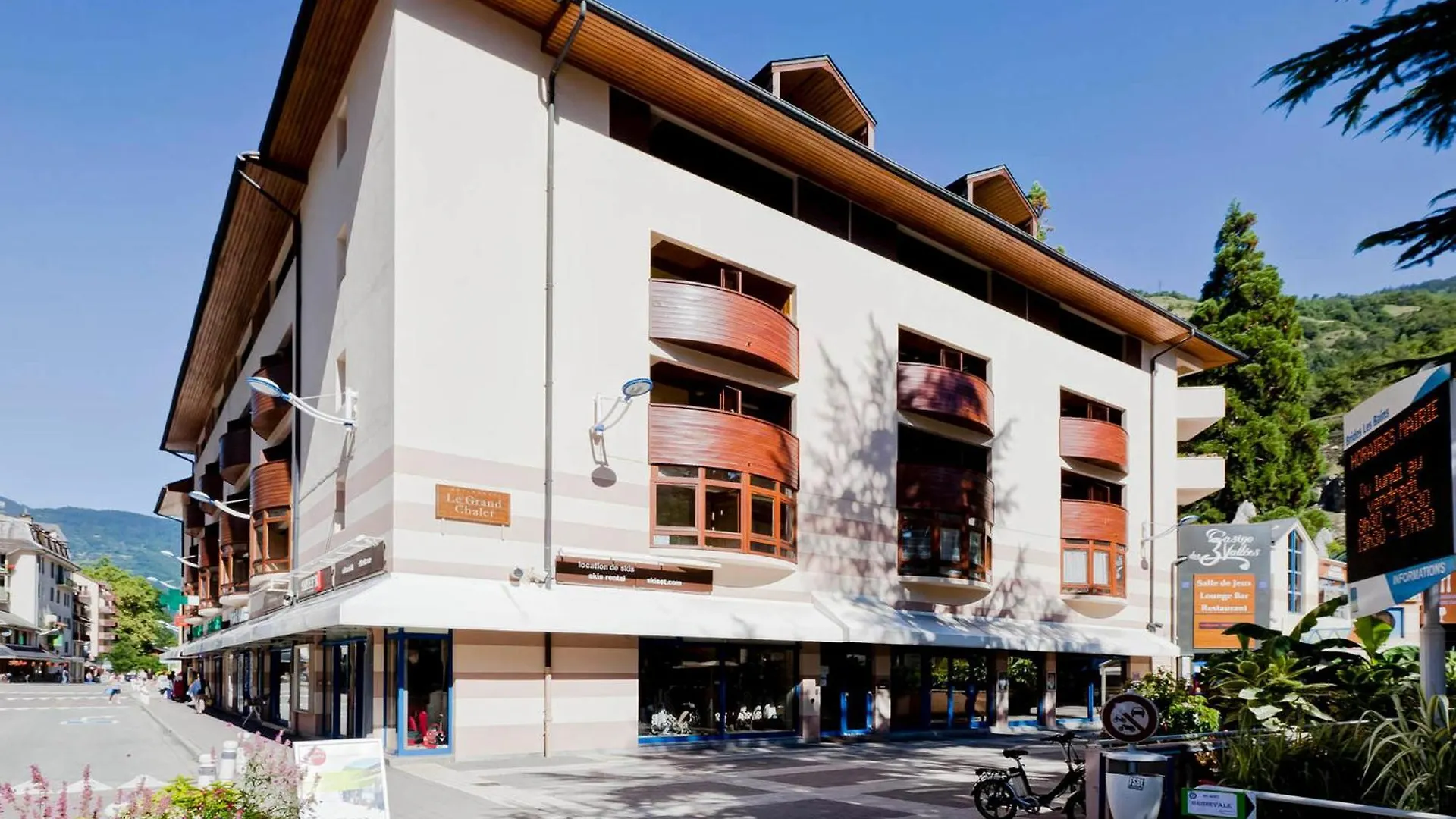 Studio Renove 4 Pers Avec Balcon, Wifi, Proche Telecabine Et Spa - Brides-Les-Bains - Fr-1-512-160 0*,  France