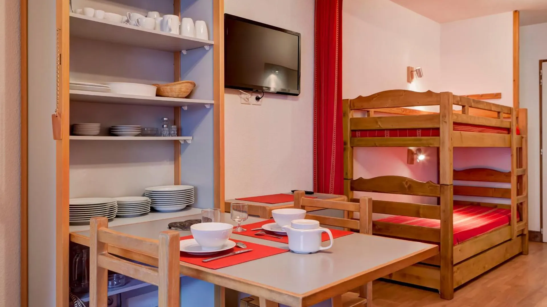 Apartment Studio Renove 4 Pers Avec Balcon, Wifi, Proche Telecabine Et Spa - Brides-Les-Bains - Fr-1-512-160