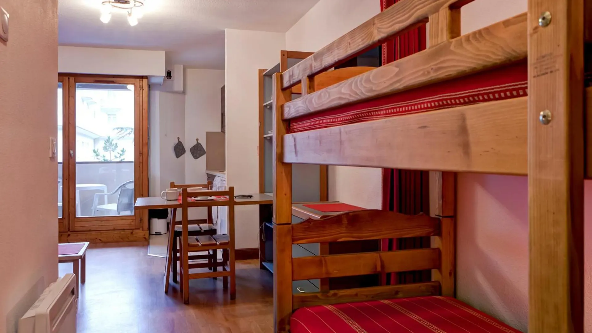 Studio Renove 4 Pers Avec Balcon, Wifi, Proche Telecabine Et Spa - Brides-Les-Bains - Fr-1-512-160 0*,